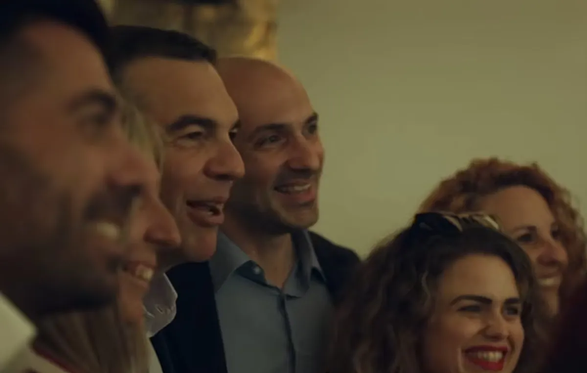 Alexis Tsipras' politisches Dokumentarfilmdebüt: Eine Reflexion über Ideologie und Politik