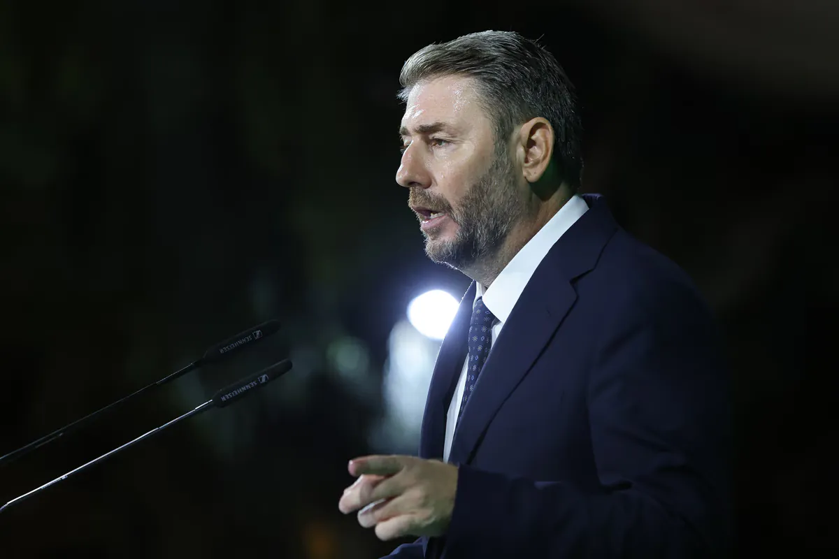 Androulakis: Volle Aufklärung des Absturzes in Tanagra ist Pflicht des Staates