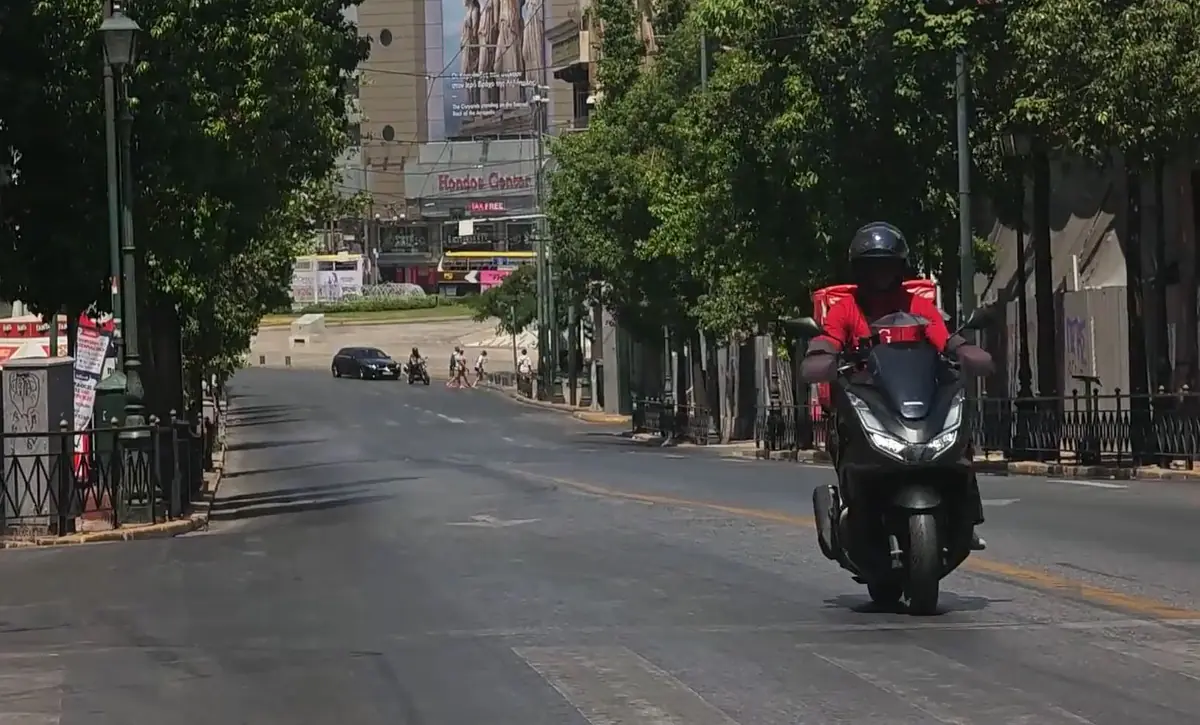 Athen im August: Die Ruhe der Hauptstadt während des Feiertags