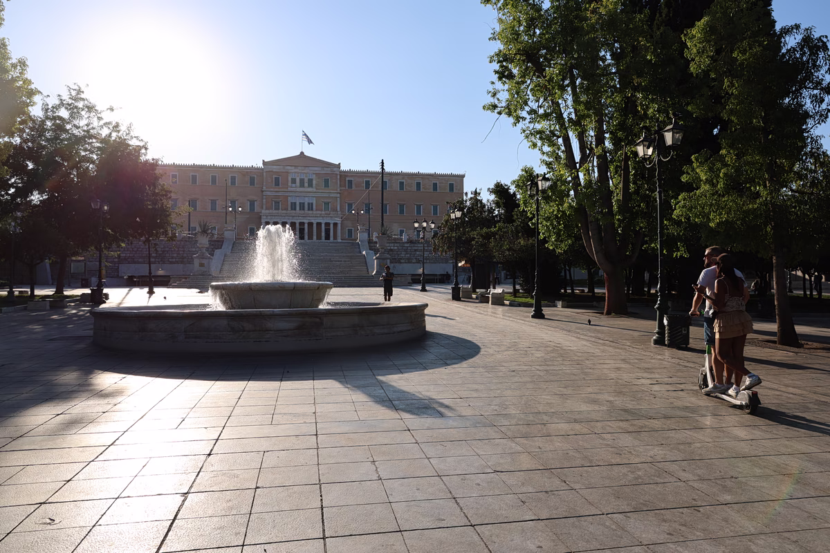 Athen im August: Die Stille der Hauptstadt während Mariä Himmelfahrt