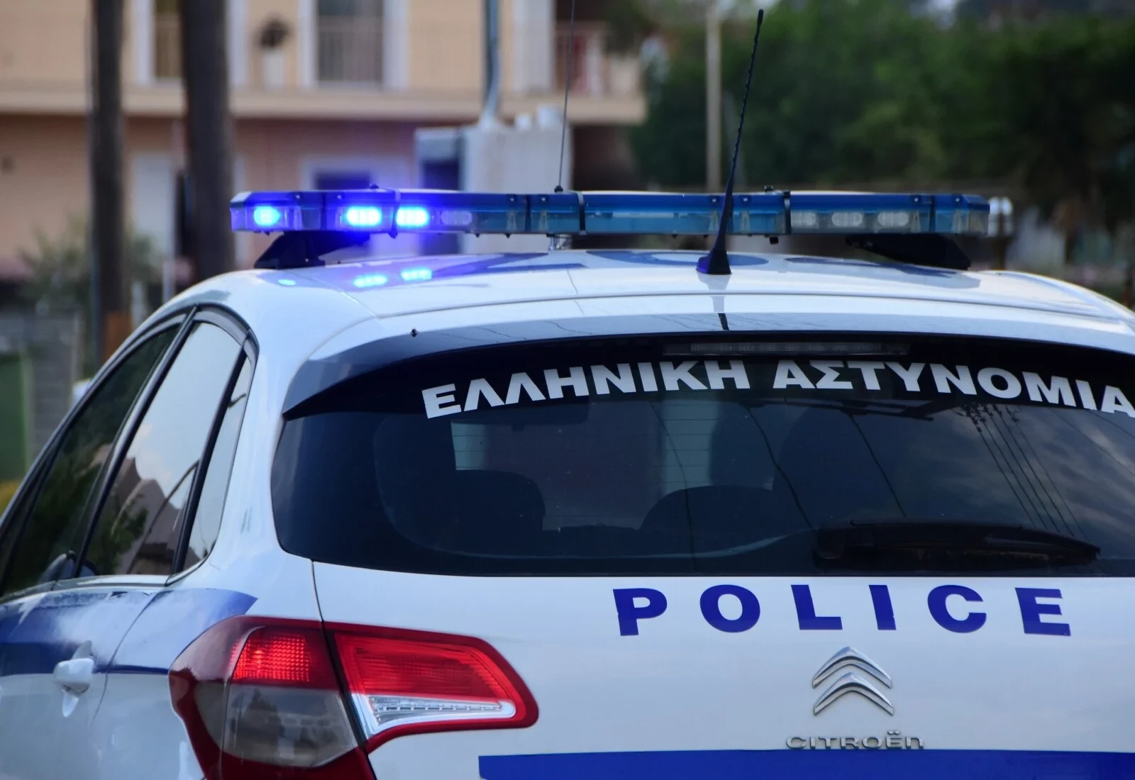 Betrugsmasche in Agrinio: Falsche Buchhalter prellen Senioren um über 40.000 Euro – Zwei Festnahmen, darunter ein Minderjähriger