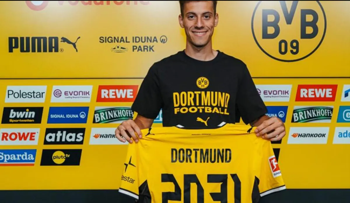 Borussia Dortmund sichert sich die Dienste von Giannis Konstantelias in einem millionenschweren Transfer