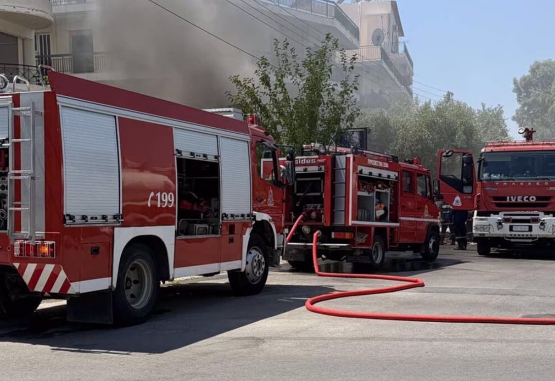 Brand in Tiefgarage in Argyroupoli führt zu Evakuierung