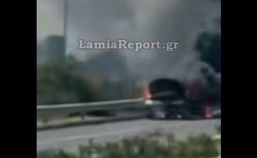 Brand auf der Nationalstraße bei Tanagra nach Fahrzeugbrand unter Kontrolle