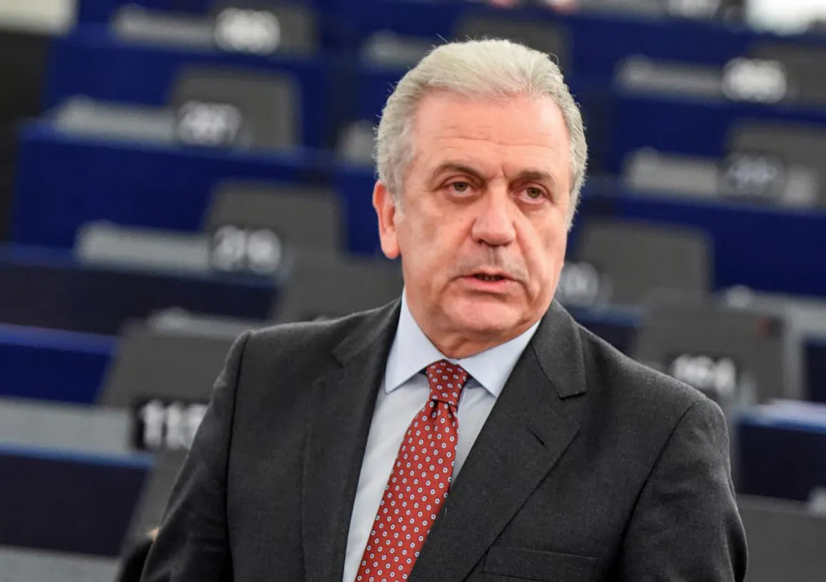 Dimitris Avramopoulos: Haftbefehl nach Kooperation aufgehoben