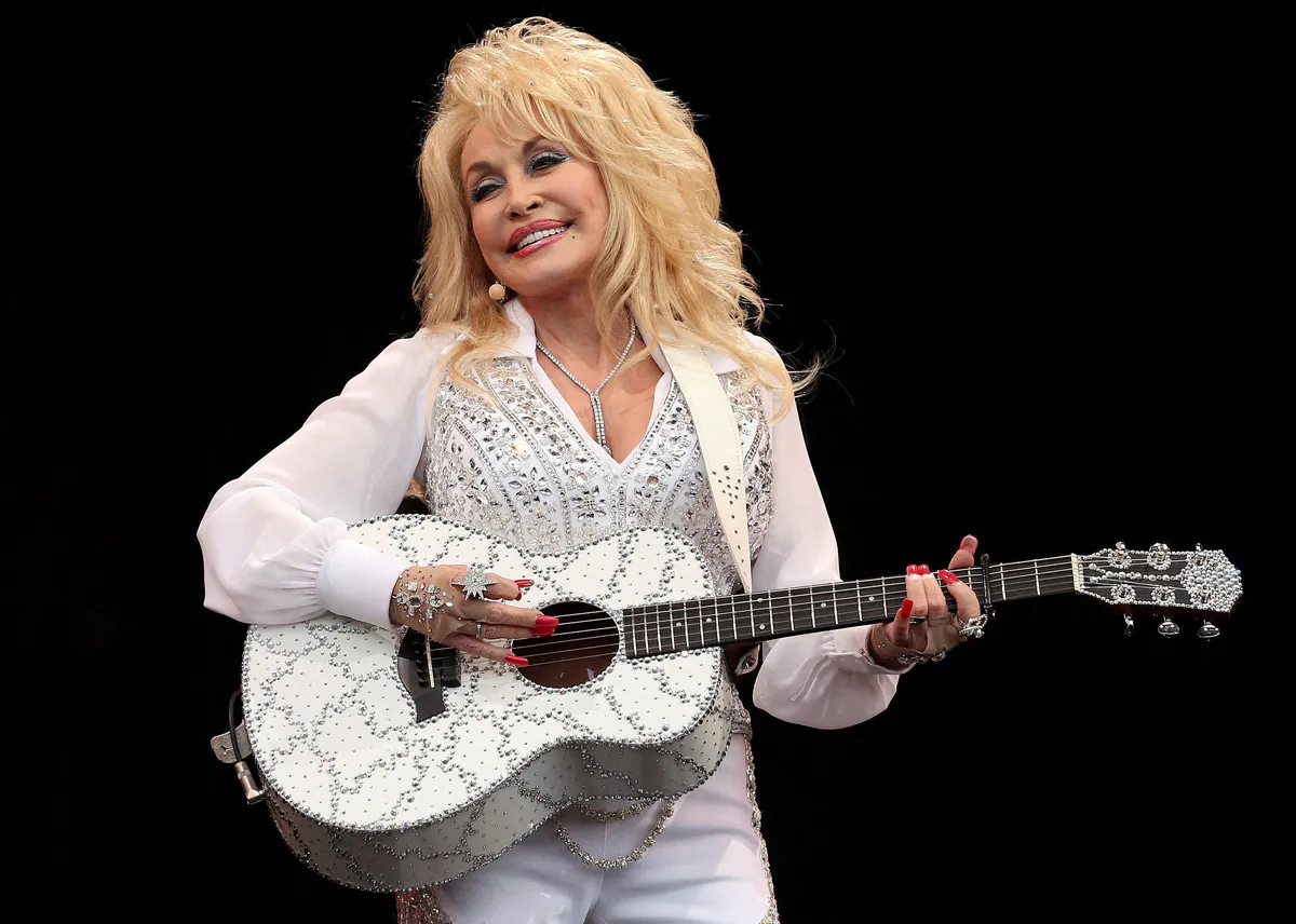 Wie das Dolly Parton U2 Duett „Torn“ auf dem Album entstand