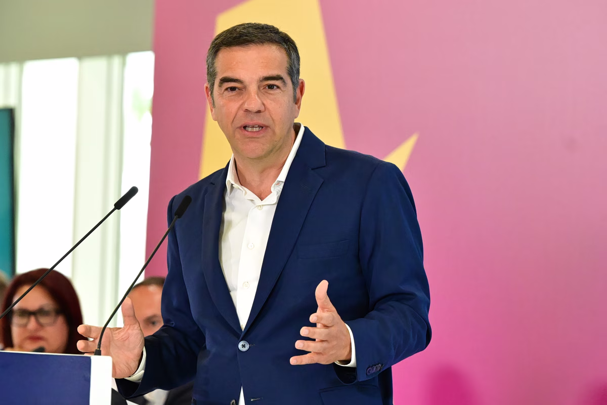ELAS kritisiert Floridis scharf: Unwürdig, sich mit Online-Angriffen auf Alexis Tsipras zu befassen