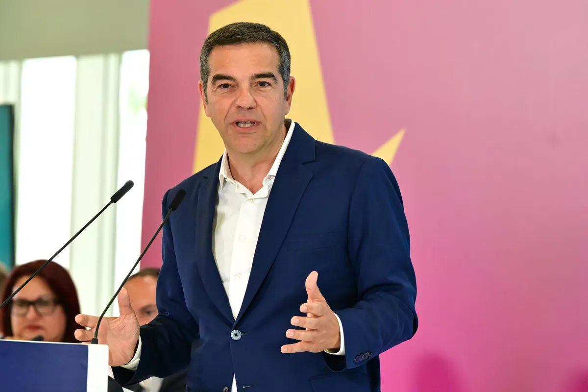ELAS kritisiert Floridis scharf: Unwürdig, sich mit Online-Angriffen auf Alexis Tsipras zu befassen