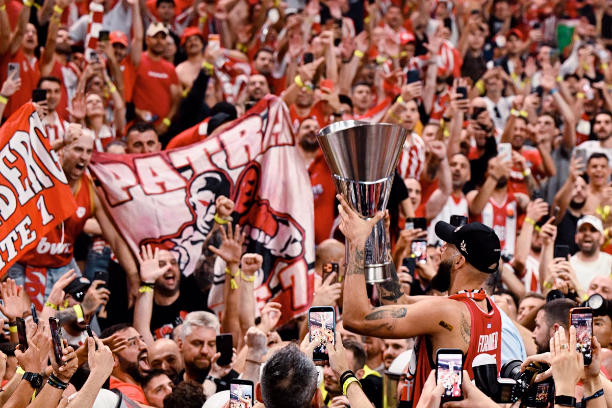 Evan Fournier äußert seine Vorfreude auf die neue Saison und vermisst die Fans von Olympiakos