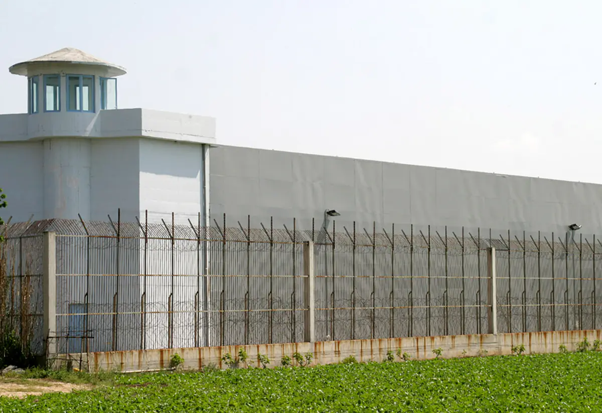 Hinter den Mauern griechischer Gefängnisse
