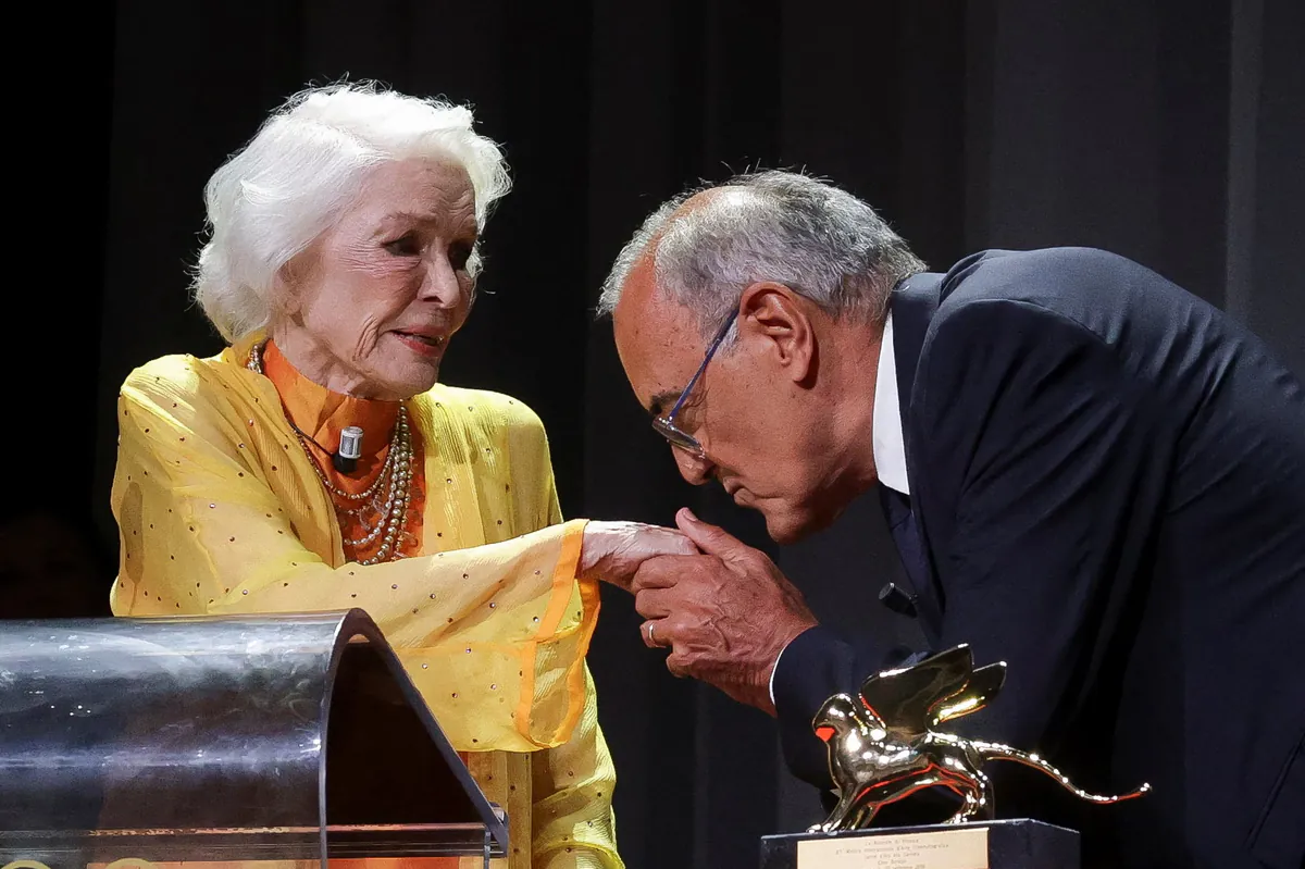 Helen Berstein mit Goldenem Löwen in Venedig geehrt