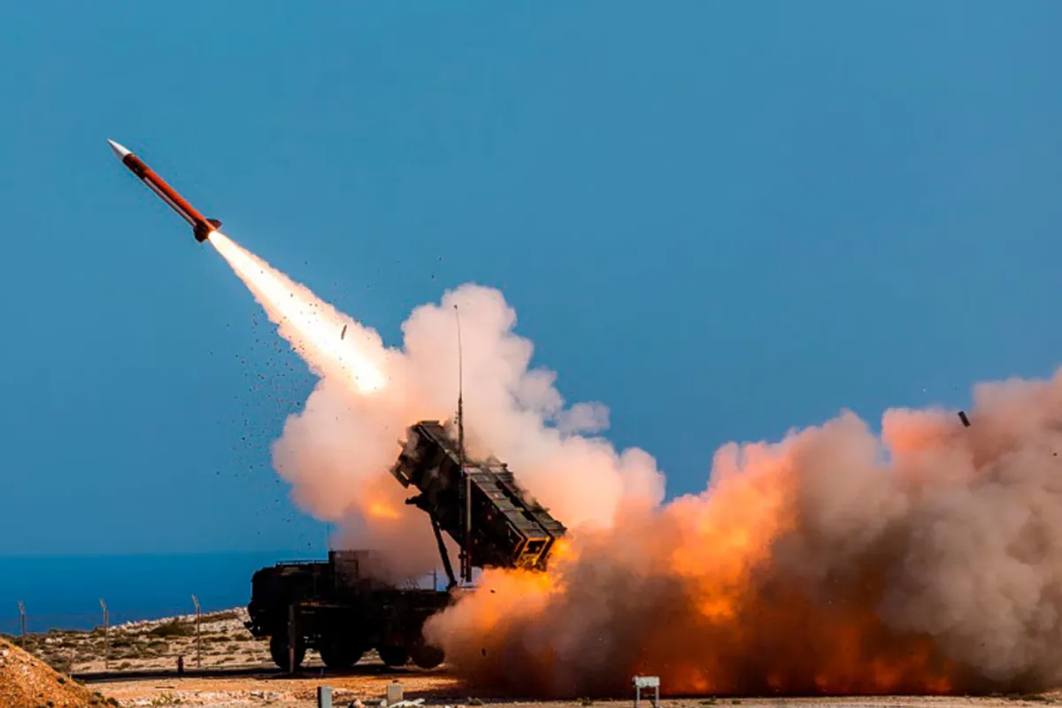 Herausforderungen für die westliche Luftabwehr angesichts schwindender Raketenbestände