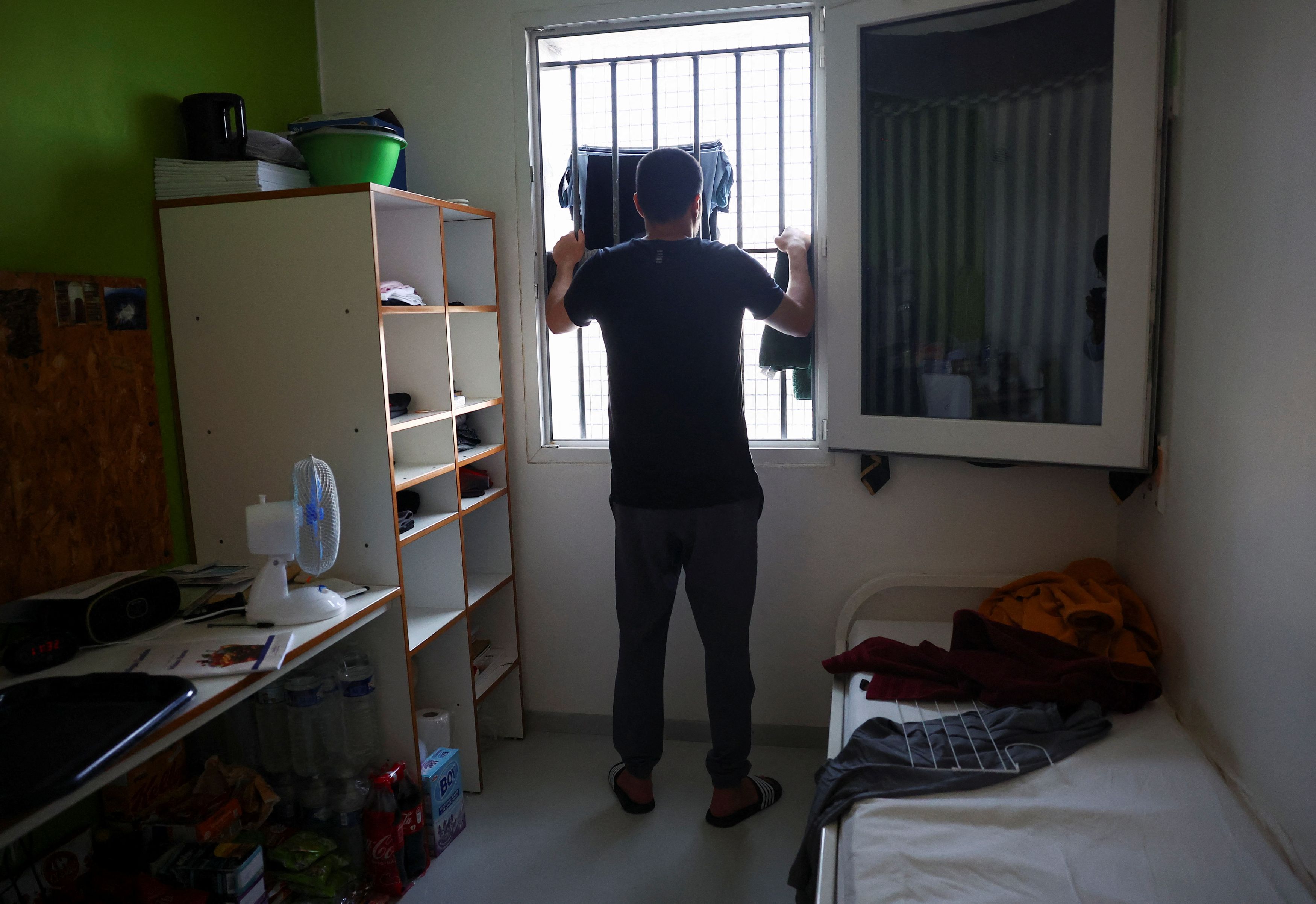 Hitzewellen verschärfen die Überbelegungskrise in europäischen Gefängnissen