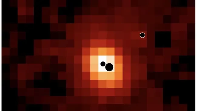 James Webb Teleskop entdeckt drei supermassereiche Schwarze Löcher in früher Galaxie