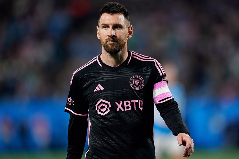 Lionel Messi äußert tiefe Trauer über den Verlust seines Vaters
