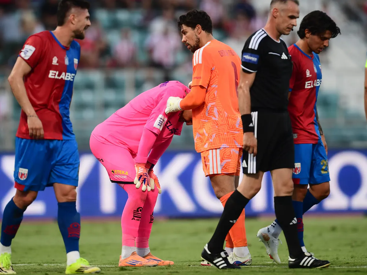 Marios Siampanis weint nach Kollision mit Ayoub El Kaabi