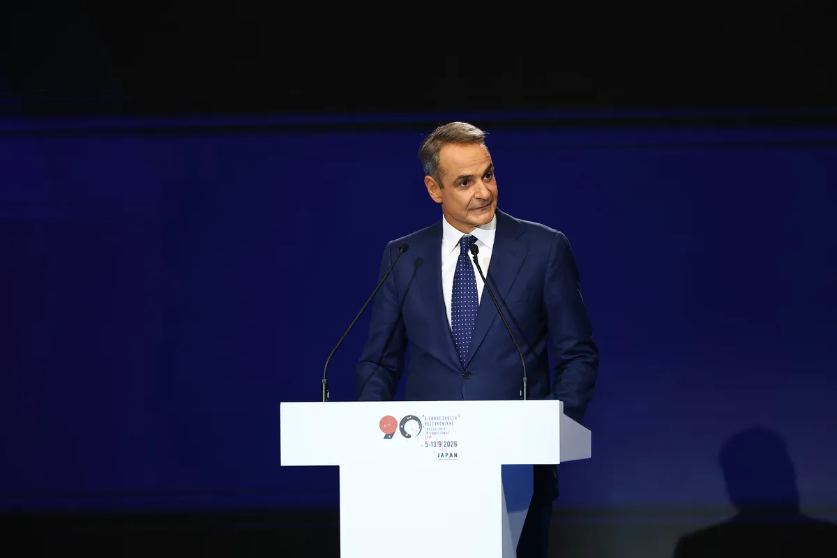 Mitsotakis kündigt Maßnahmen auf der DΕΘ an: Weihnachtsgeld und Wohnförderung