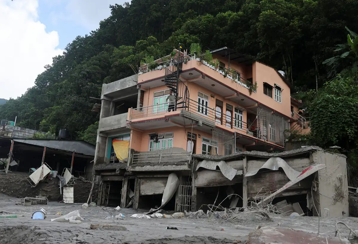 Nepal: Zahl der Todesopfer steigt auf 584 – 1.924 Menschen vermisst nach verheerender Flut