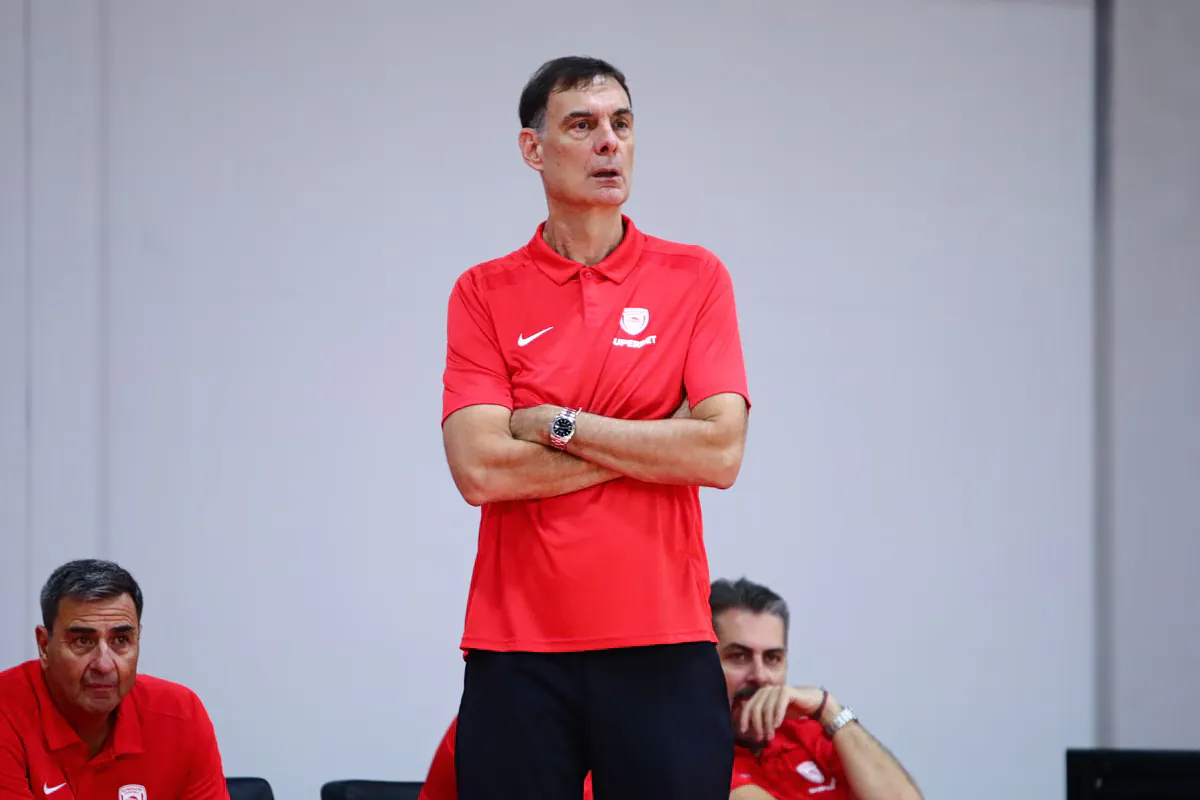 Olympiakos benennt 13er-Kader für Testspiel gegen Fenerbahce