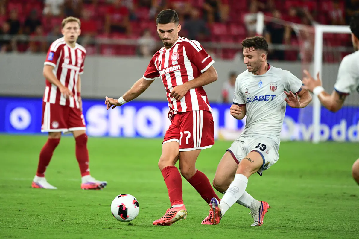 Olympiakos verlängert Verträge mit Filis, Siozios, Martinis und Avramoulis