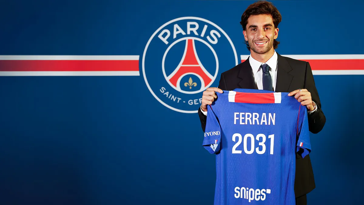 Paris Saint-Germain bestätigt Verpflichtung von Ferran Torres
