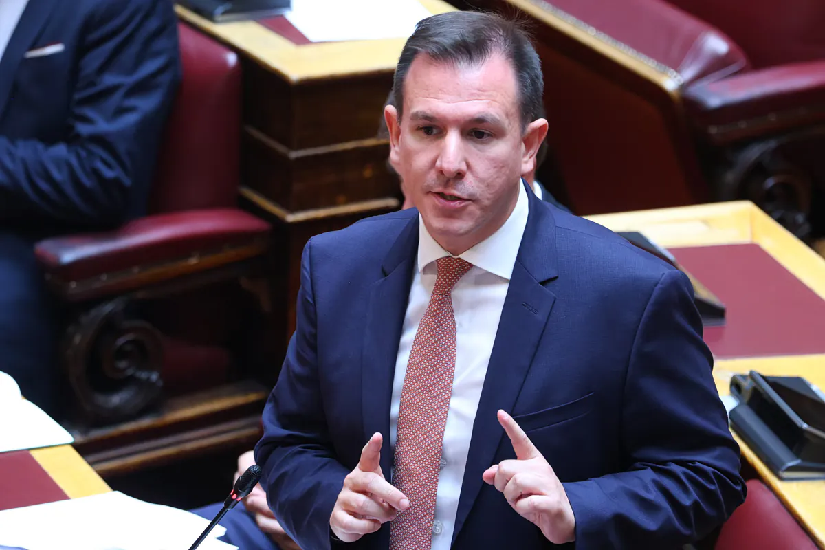PASOK-Politiker Doudonis kritisiert Mitsotakis zur Aphthöse