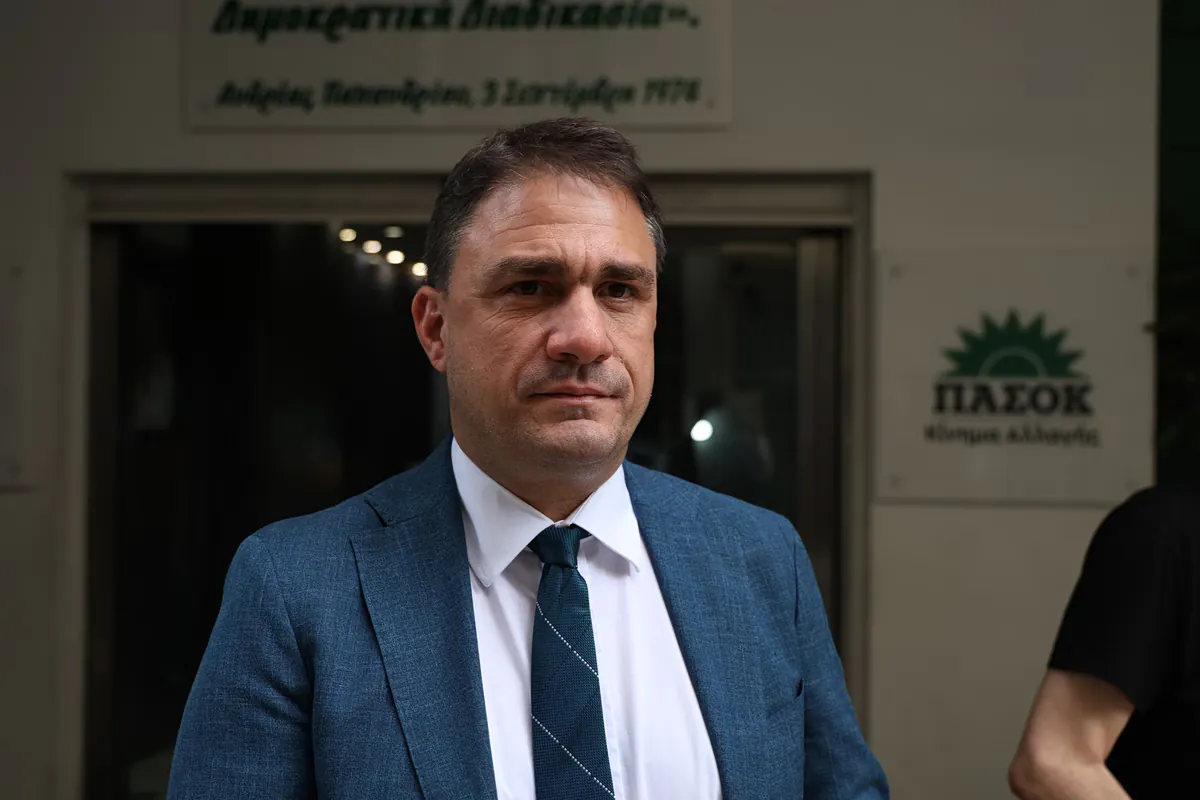 PASOK Strategie: Kostas Tsoukalas plant den Regierungswechsel
