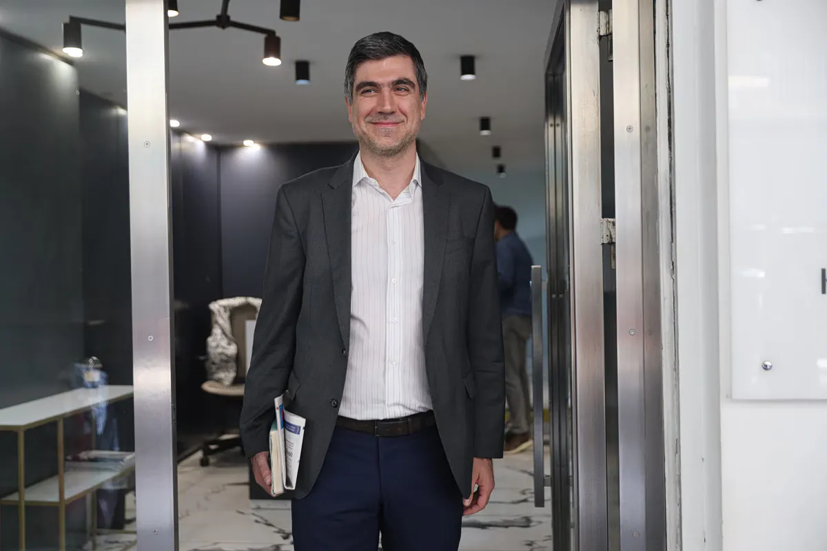 PASOK-Politiker Thanasis Glavinas verurteilt extremistische Rechte im Fall Kasidiaris
