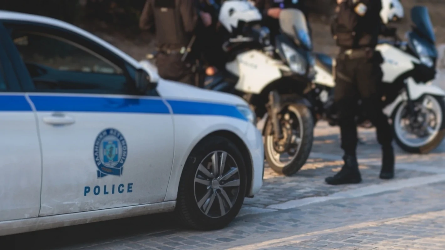 Schusswaffenangriffe in Aspropyrgos: Zwei Verletzte, ein Festgenommener