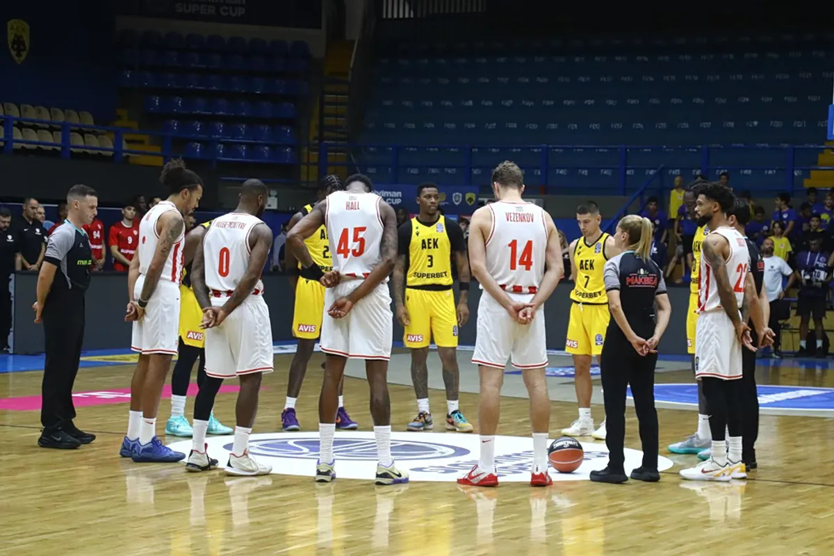 Stoiximan Super Cup: Ein Moment der Stille für Markopoulos