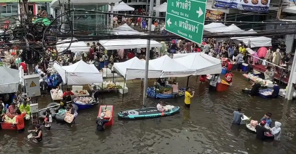 Überschwemmungen Bangkok Thailand: Tausende Bewohner eingeschlossen