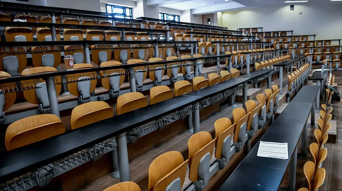 Universität Patras Studierendenschwund: Rektor schlägt Alarm
