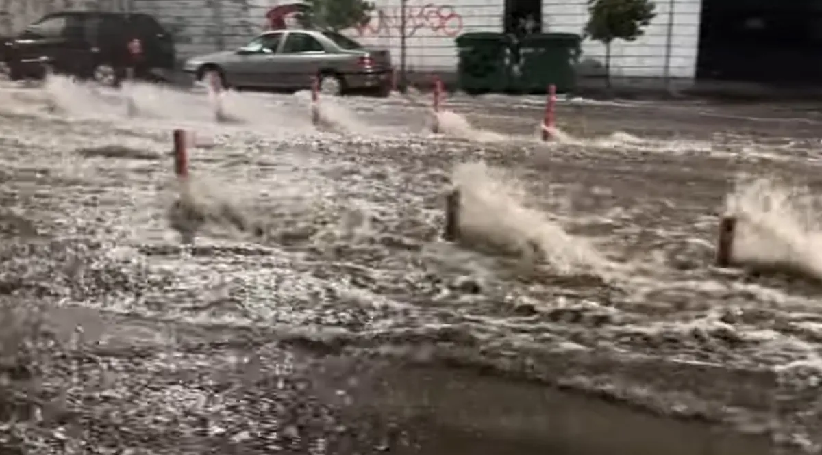 Starkregen in Thessaloniki: Straßen verwandeln sich in Flüsse