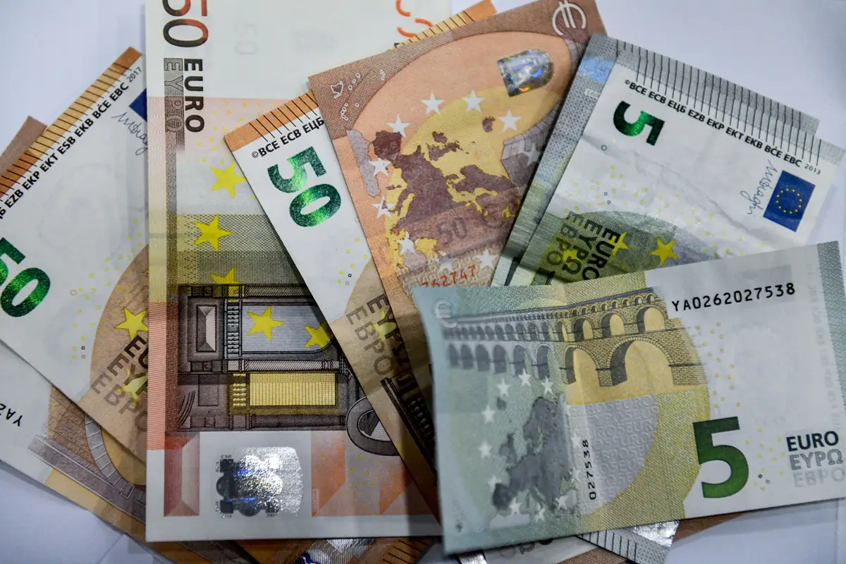Vergütung im Privatsektor am Feiertag Mariä Himmelfahrt