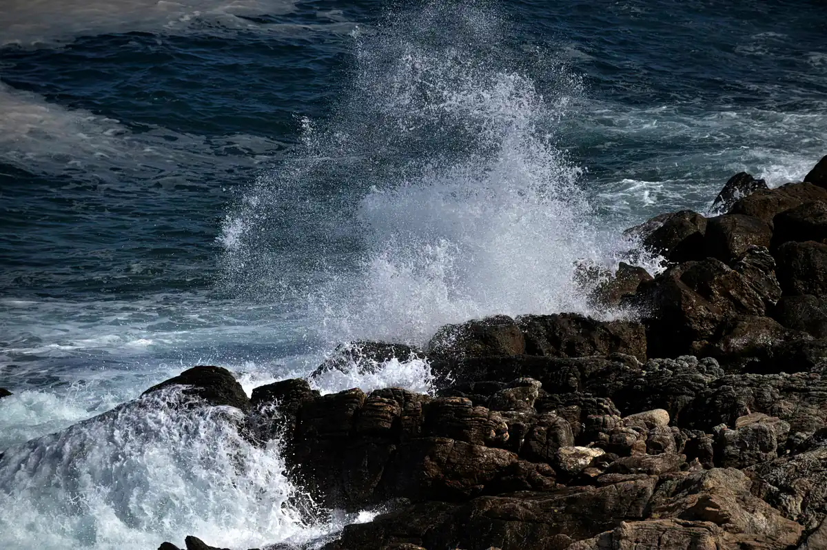Wetterausblick: Stärkere Winde und steigende Temperaturen in den nächsten 15 Tagen erwartet