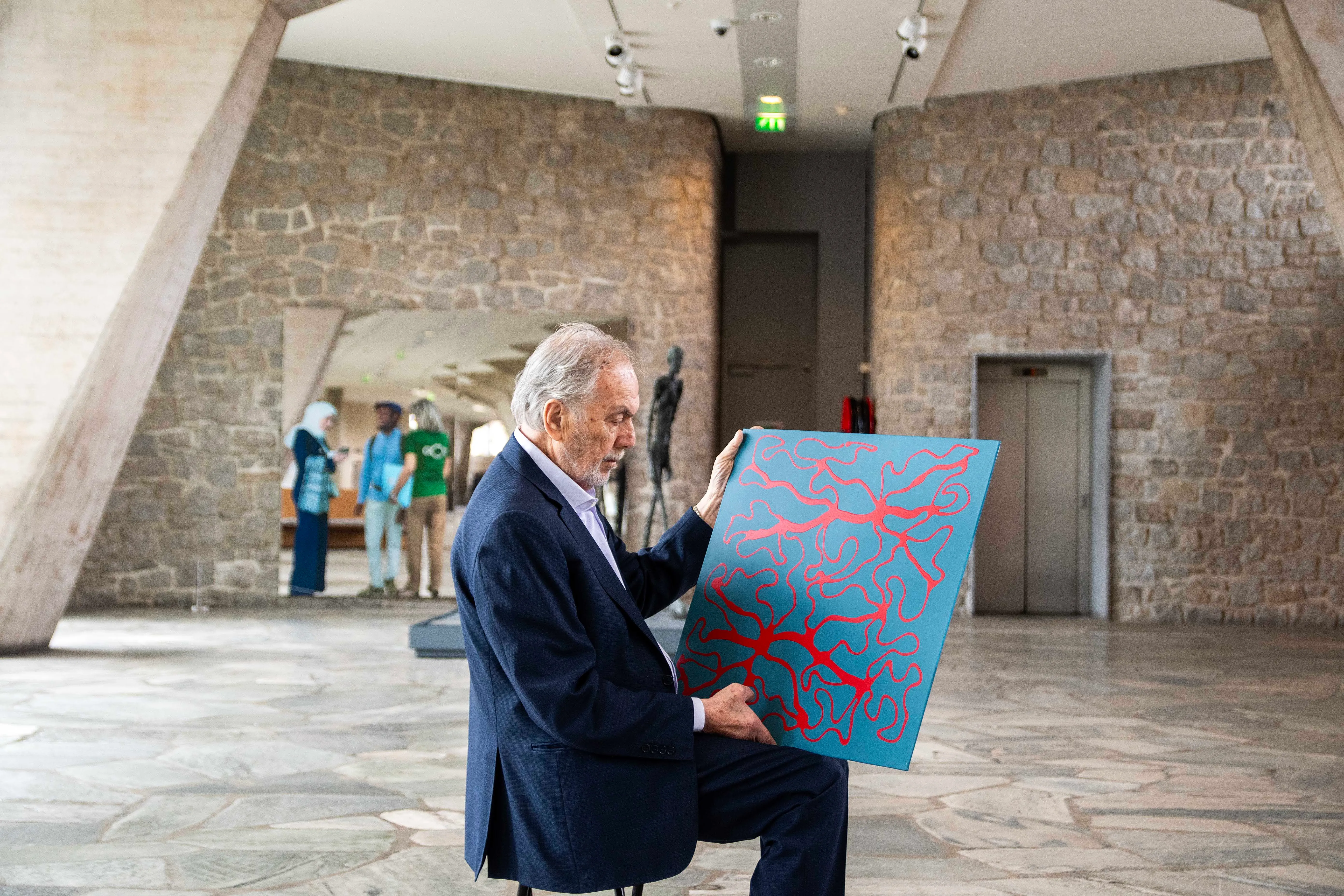 Peter Katsichts Ausstellung: Visionäre Farben in der UNESCO