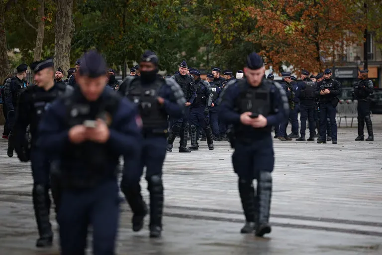 Luxusmarken in Frankreich: Schutzmaßnahmen nach gewaltsamen Unruhen
