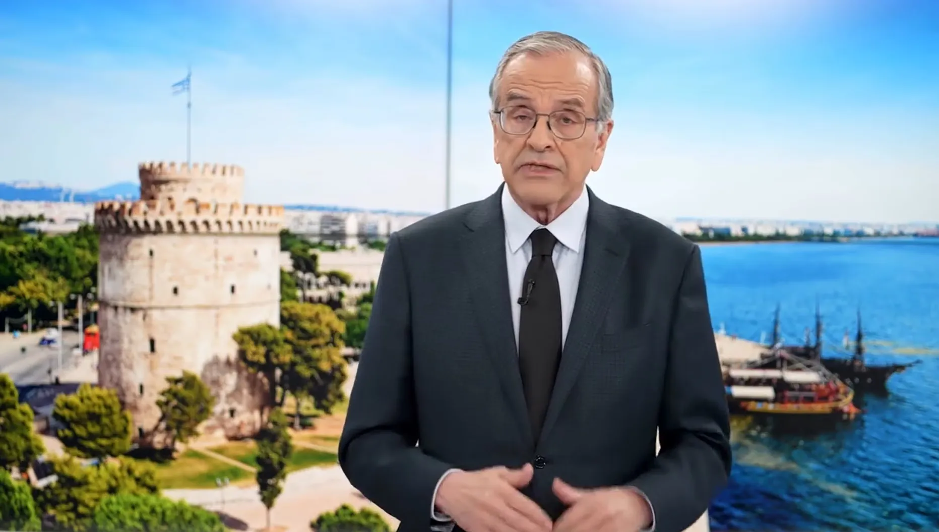 Was kritisierte Antonis Samaras an der Außenpolitik?