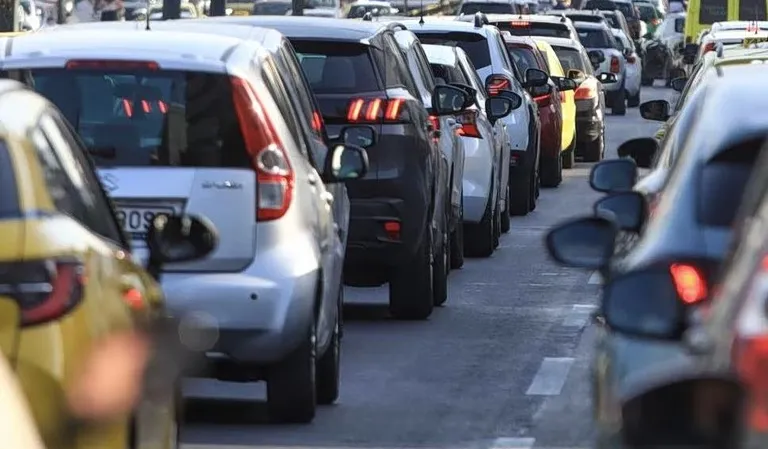 Verkehr auf dem Kifissos: Stau nach schwerem Unfall