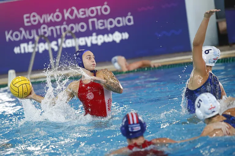Olympiakos Frauen Wasserball: 13:10-Sieg gegen Ethnikos