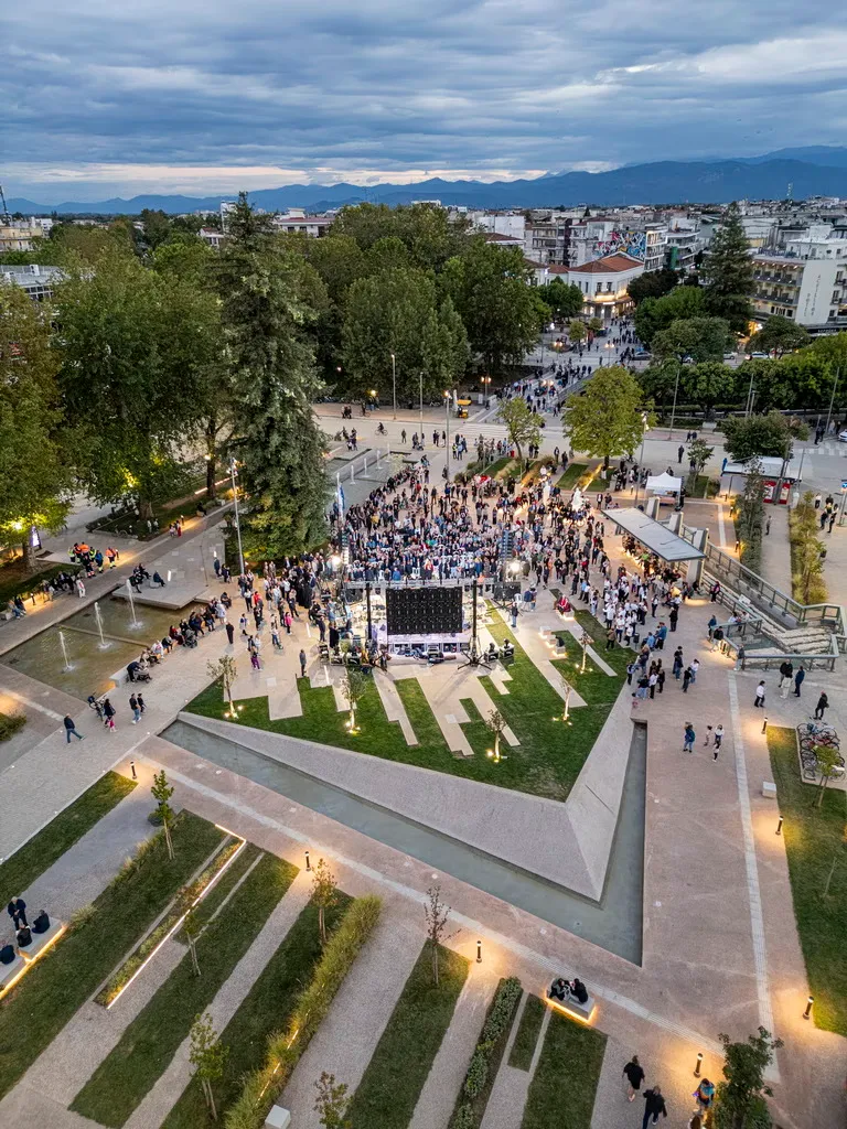 Neuer Helden der Polytechniker Platz in Trikala eröffnet