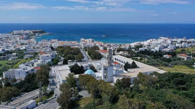 Neue Gemeinde Tinos Zulagen für Lehrkräfte und Angestellte
