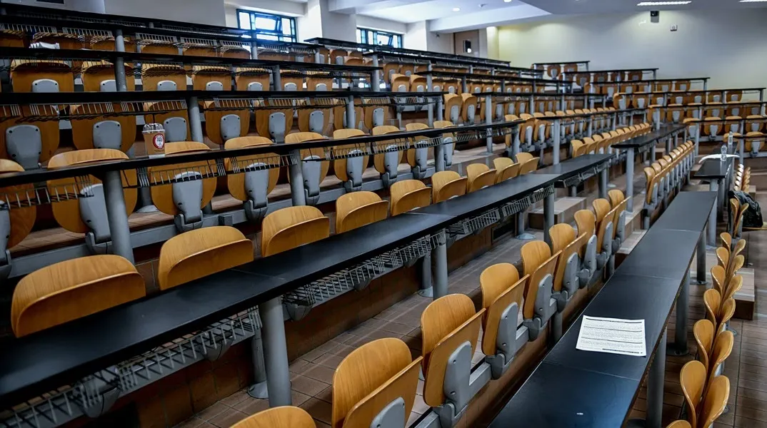 Universität Patras Studierendenschwund: Rektor schlägt Alarm