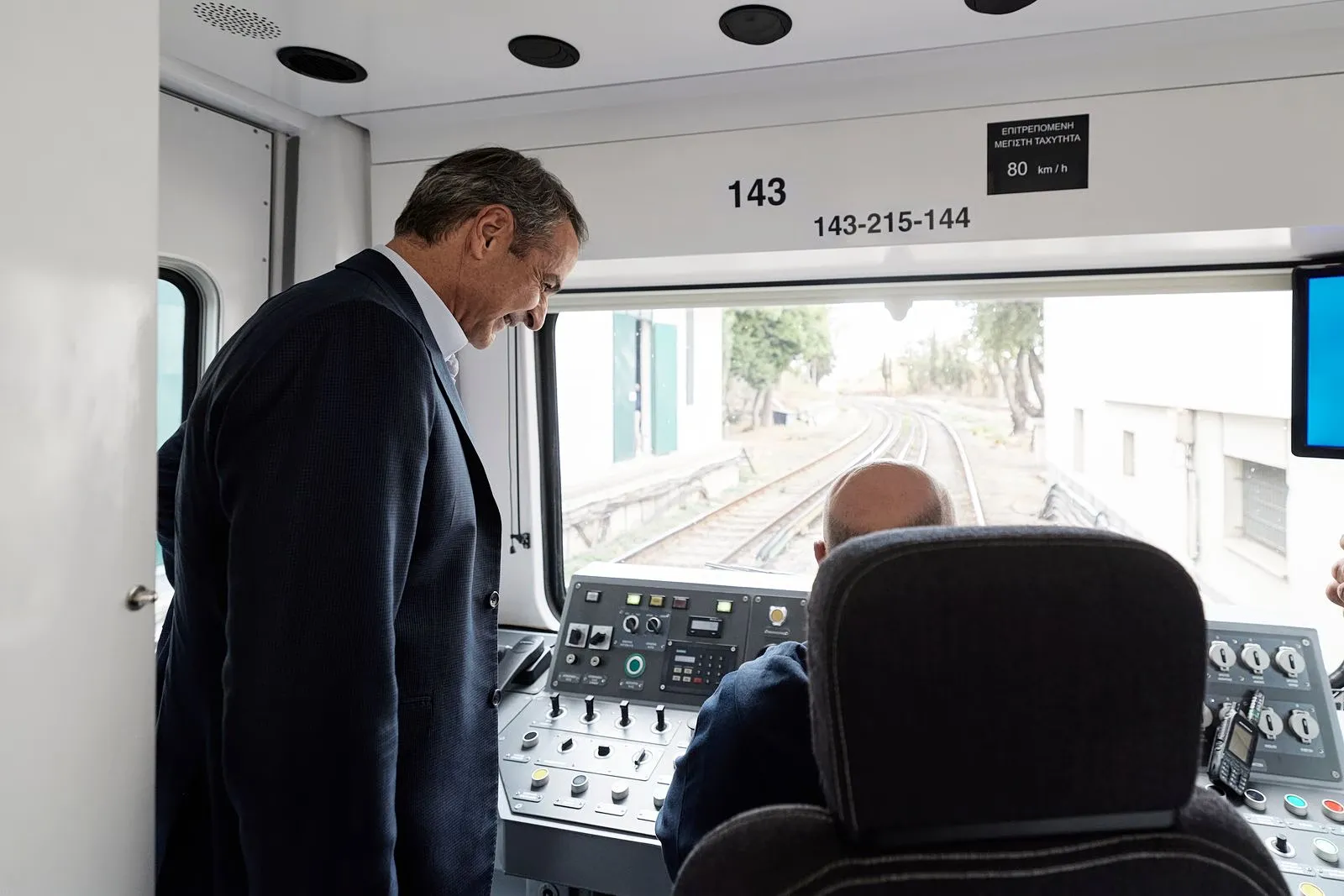 Linie 1 Athen Modernisierung: Erste renovierte Züge im Test