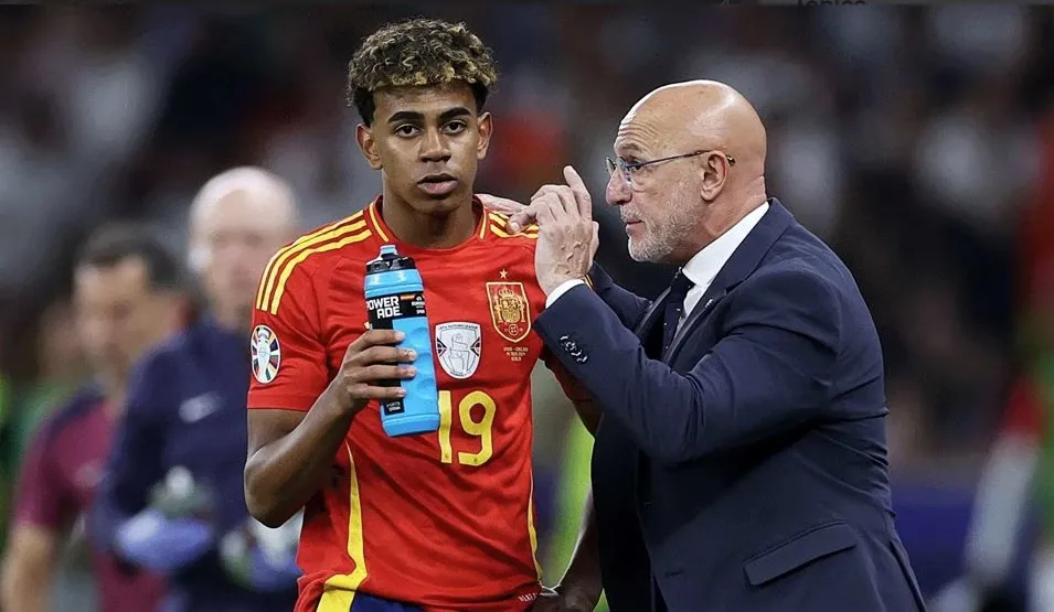 Lamine Yamal: Der neue Star der spanischen Nationalmannschaft