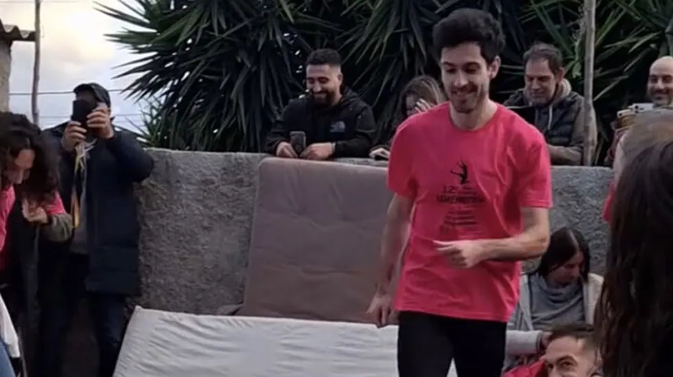 Miltos Tentoglou setzt Weitsprung-Rekord im Garten