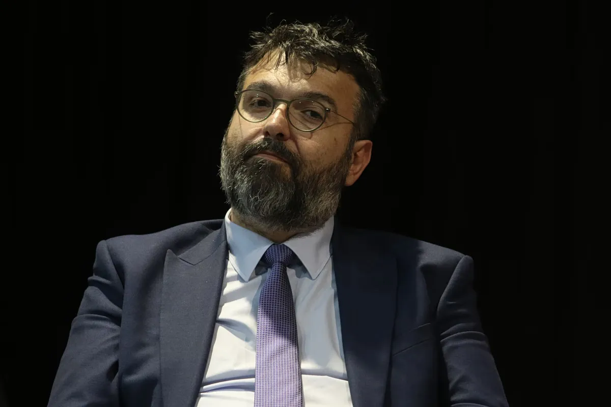 Vasileiadis fordert Rücktritt von Floridis: ELAS will Wandel
