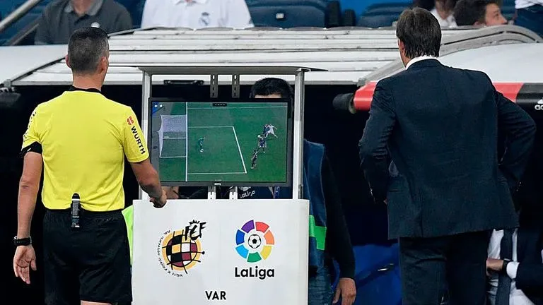 La Liga Schiedsrichter Gehälter steigen durch TV-Rechte