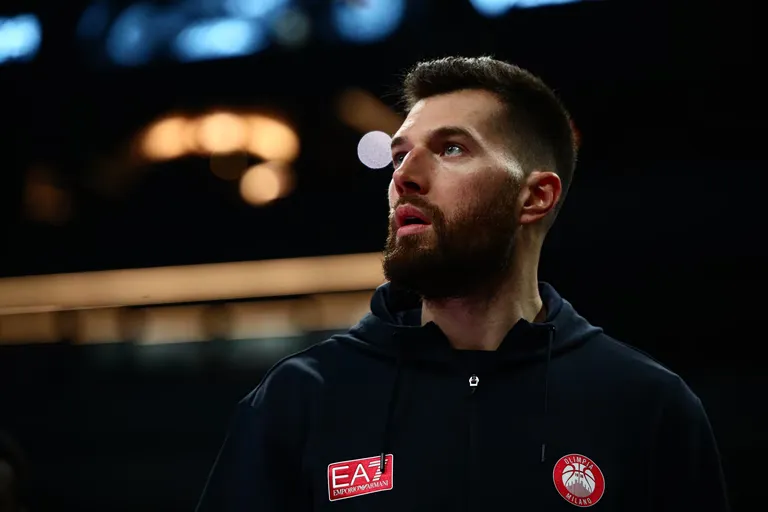 Alec Peters bei Armani Milano: Ist ein Wechsel in Erwägung?