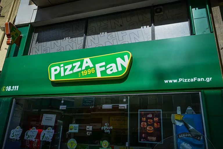 Pizza Fan Skandal: Steuerermittlungen stoppen Betrieb
